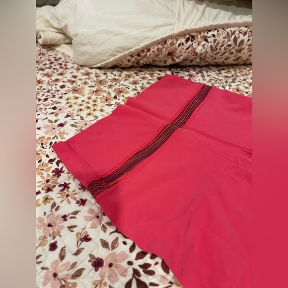 Lululemon Align Leggings Size 8 Barbie Boom Juice bright pink - Picture 10 of 12